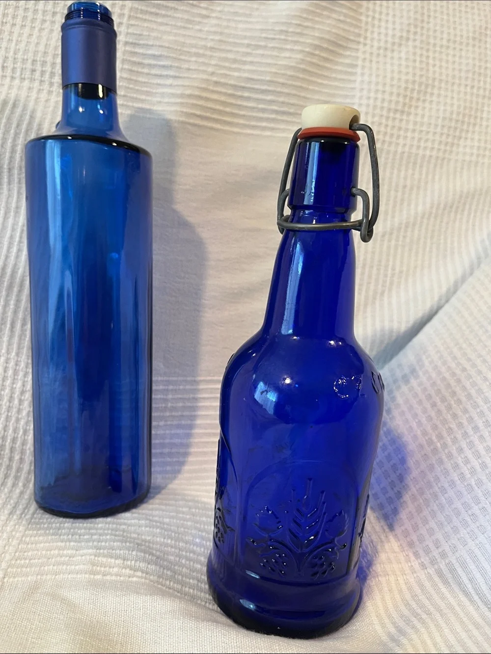 2 pc Cobalt Blue Glass Swing-Top Bottle - Home Dining